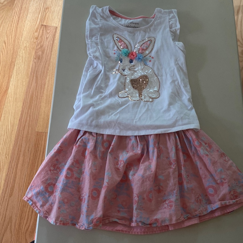 Bunny shirt with skirt
